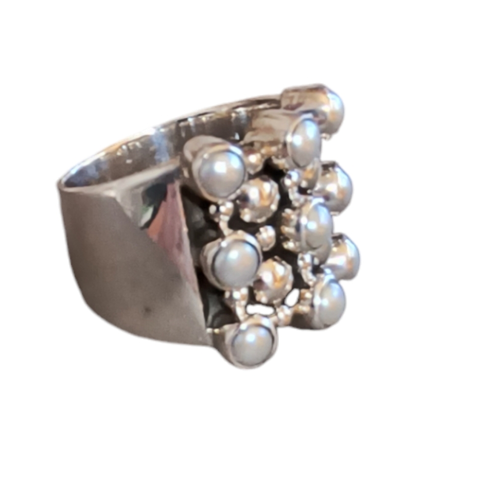 Chic Gold And Silver Cluster Ring - image 3